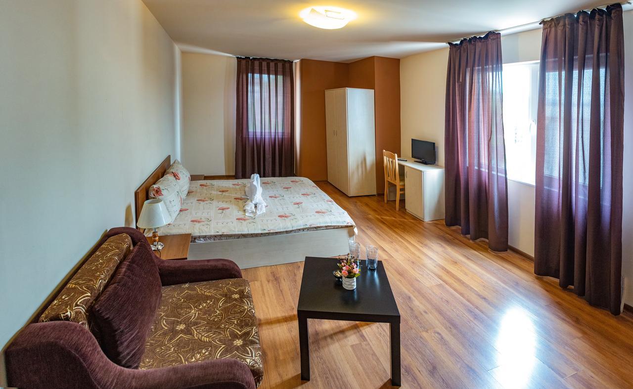 Hotel West Blagoevgrad Exteriör bild