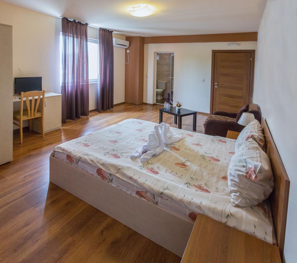 Hotel West Blagoevgrad Exteriör bild